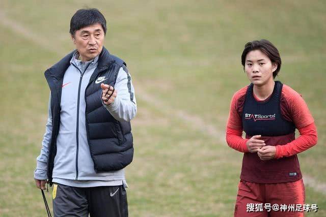 法布雷加斯获准执教曼联，赛前避免谈论帅位